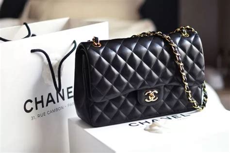 harga tas chanel hitam original|bag tangan chanel 22.